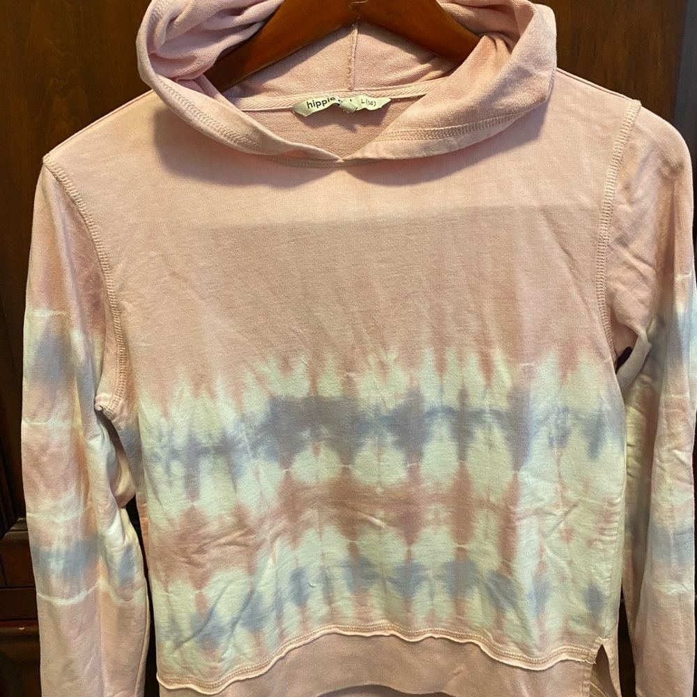 Girls pink sweatsuit, worn once, like new condition.